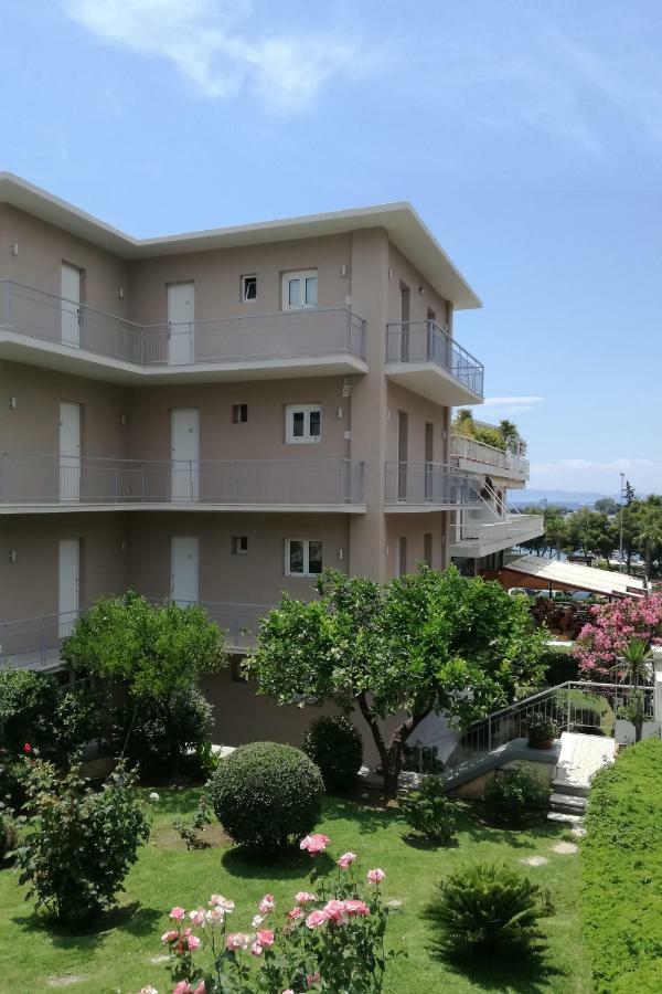 Lilly Apartments Atenas Exterior foto